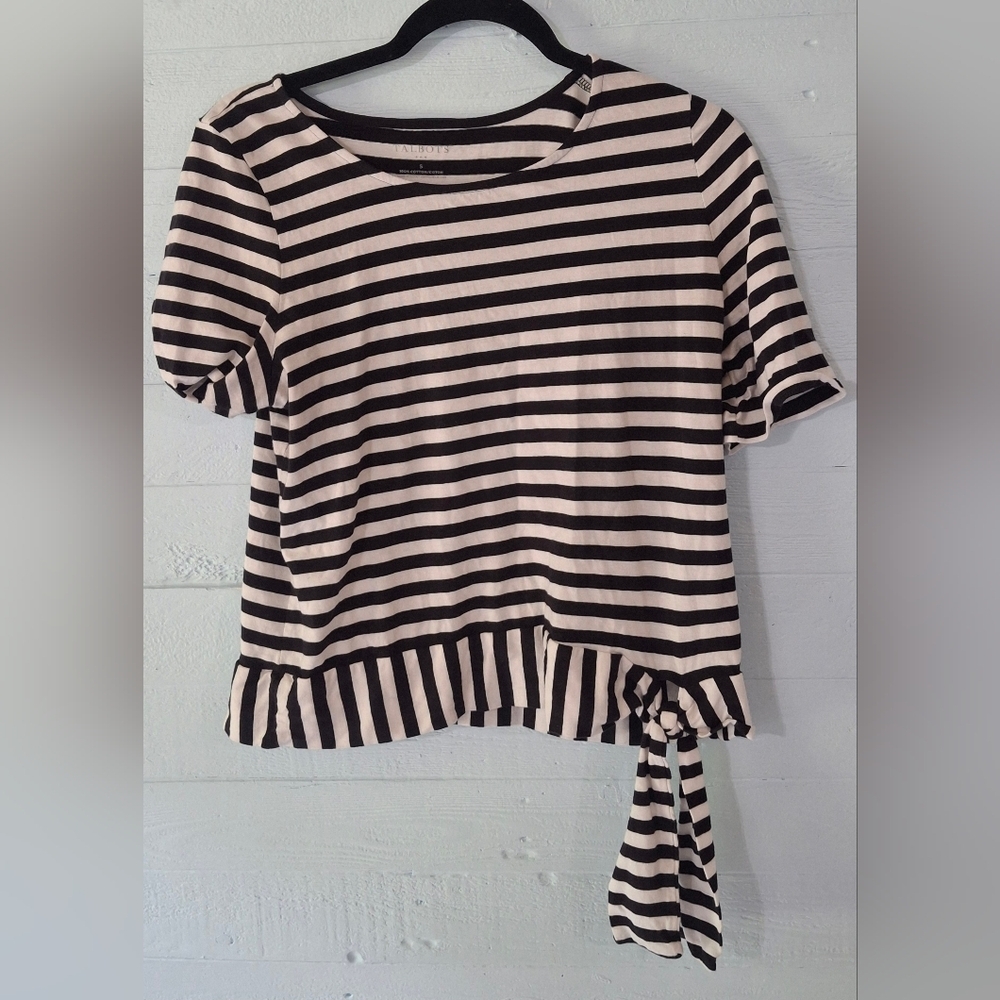 Womens Talbots Black And White top Size S. A&A